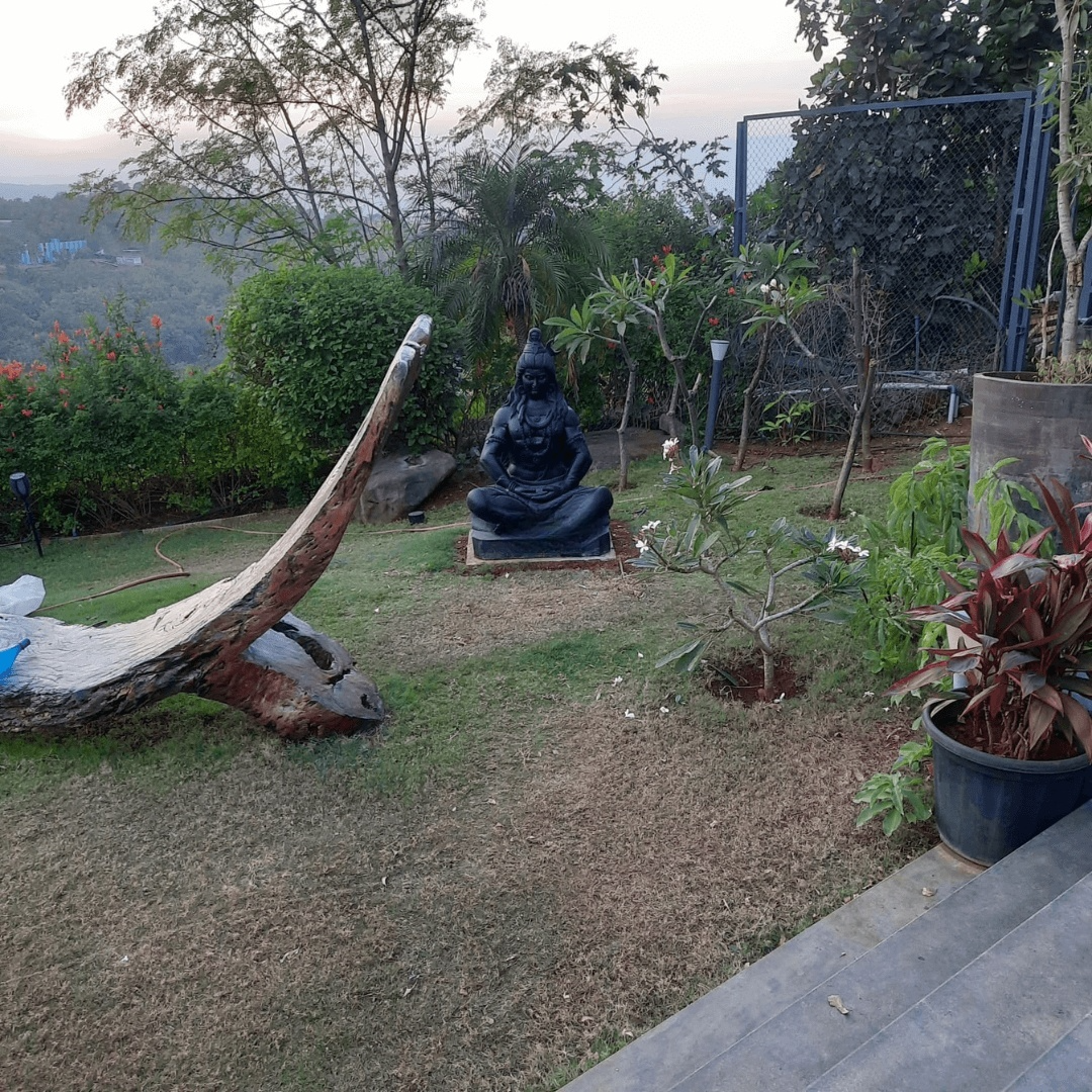 Black Shiva Statue 4ft - Image 3